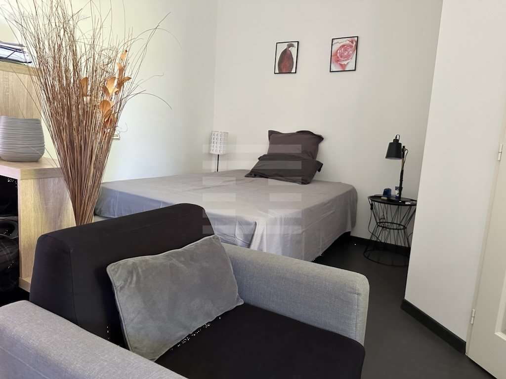 Commerce à LEZIGNAN-CORBIERES