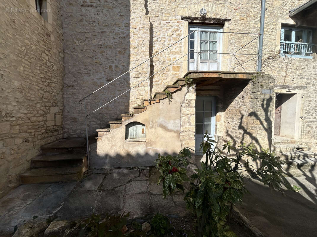 Appartement à ANSE