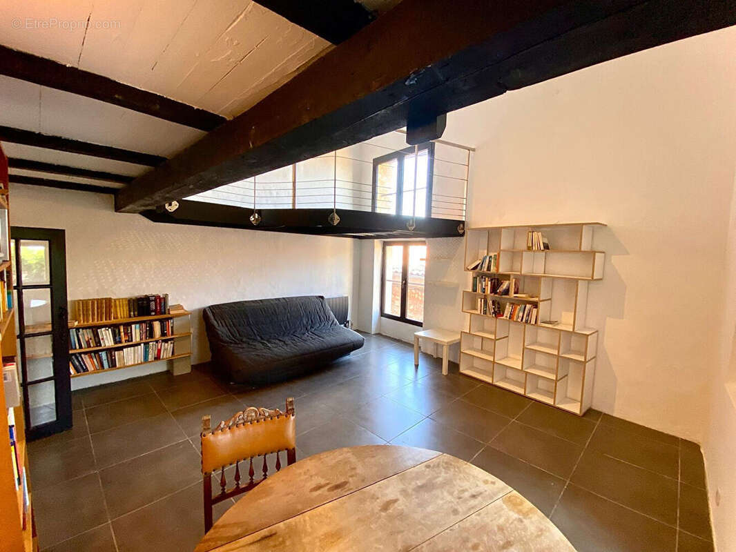 Maison à TOURRETTES-SUR-LOUP