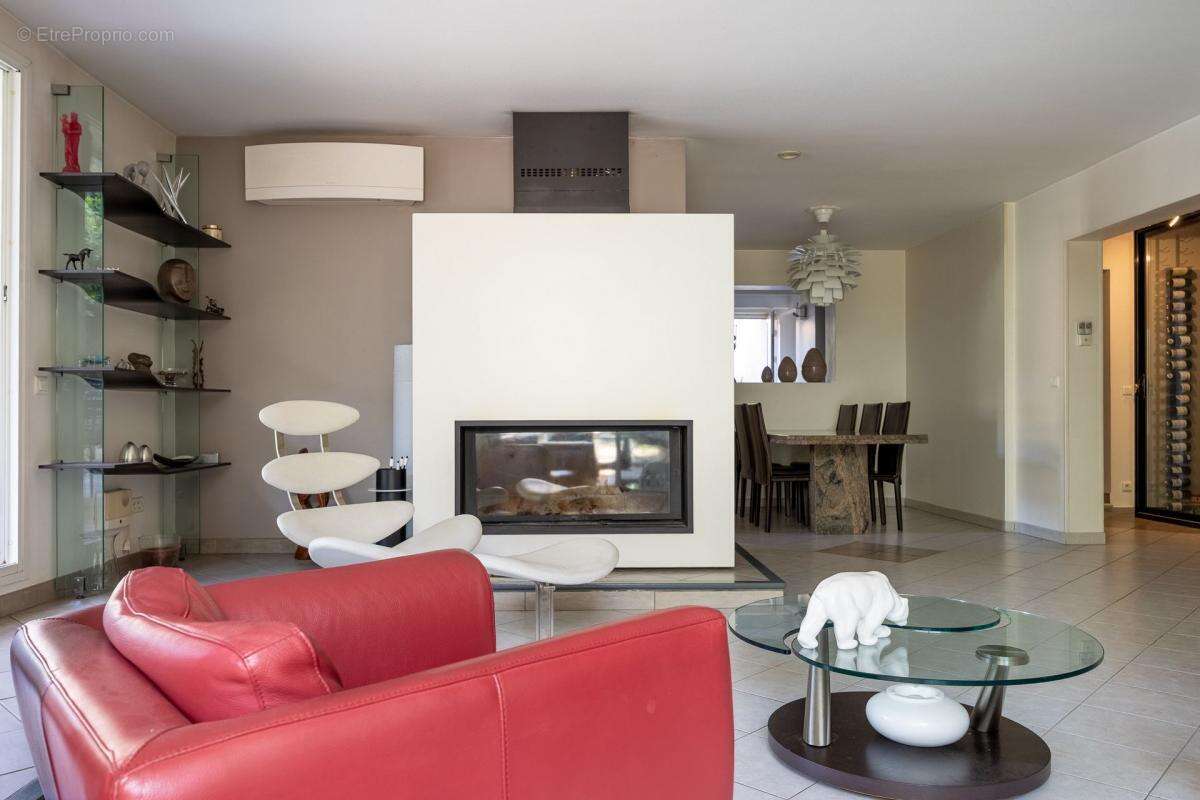 Maison à ROQUEFORT-LA-BEDOULE