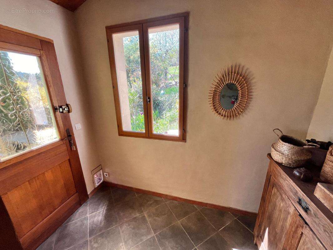 Maison à SAINT-PIERRE-SAINT-JEAN