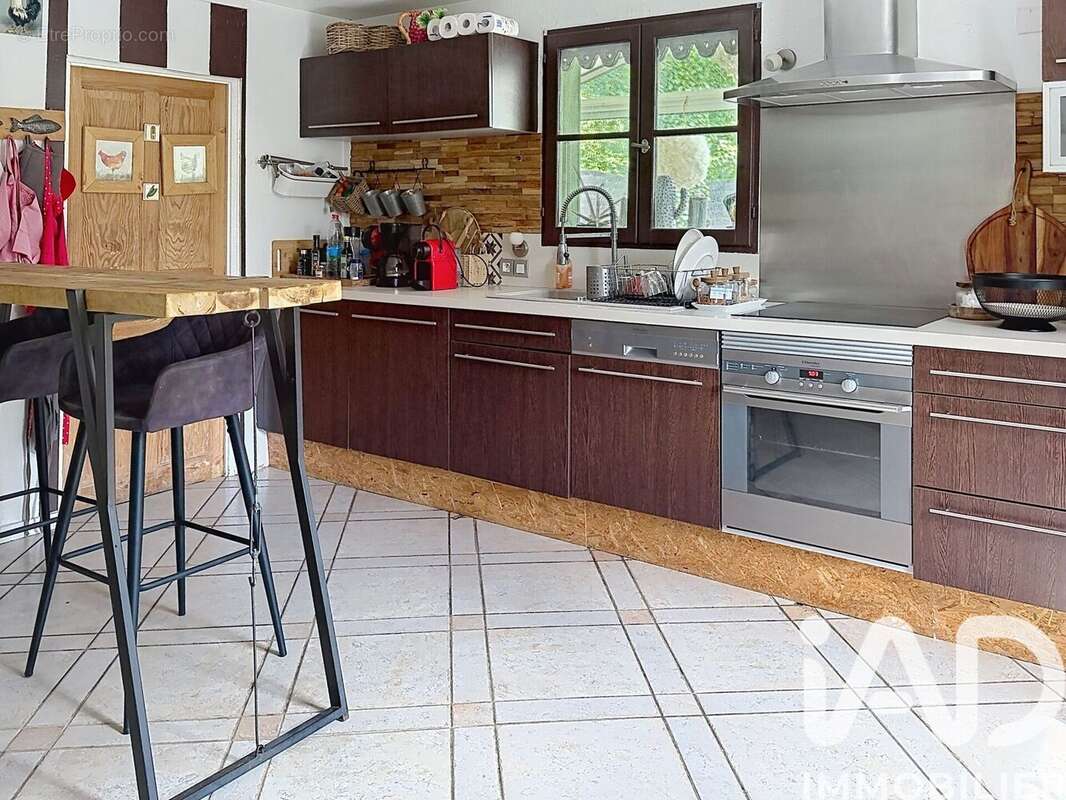 Maison 122 m² à Saint-Georges-De-Rex  - photo 4