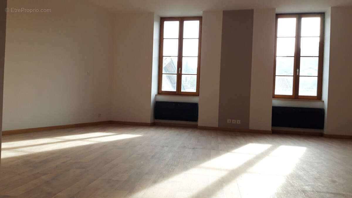 Appartement à VILLEFRANCHE-DE-ROUERGUE