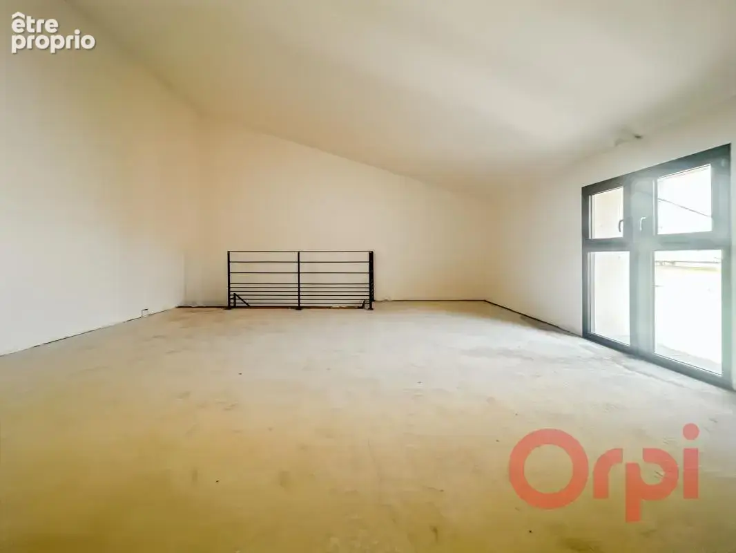 Maison de ville avec garage : laissez libre cours à vos envies ! - photo 3