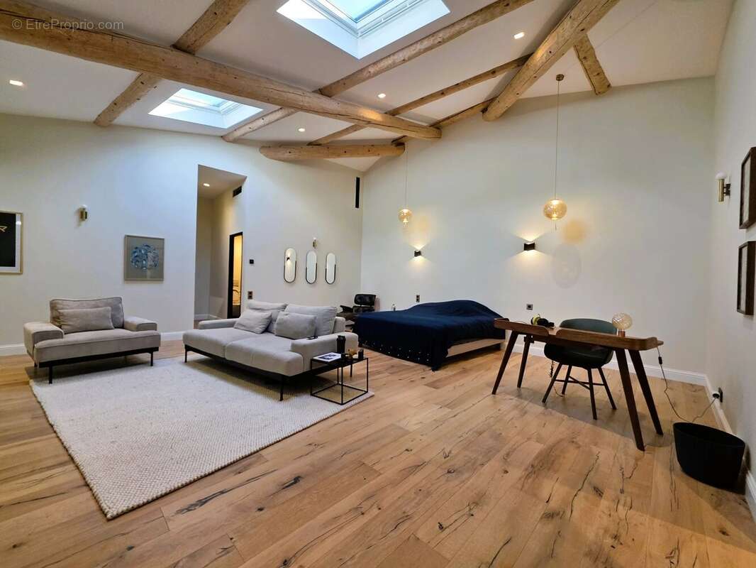 Maison à BAGNOLS-EN-FORET