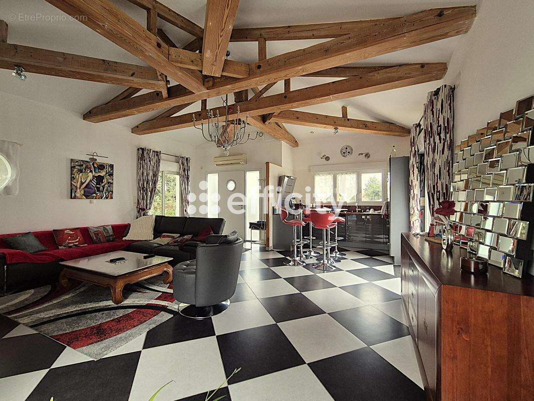 Maison à SAINT-GEORGES-DE-DIDONNE