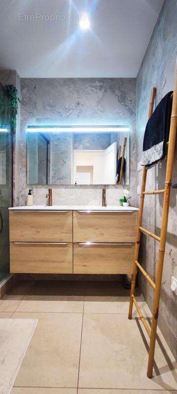 Appartement à LYON-9E