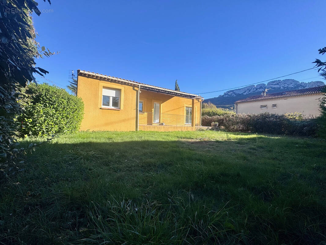 Maison à BUIS-LES-BARONNIES