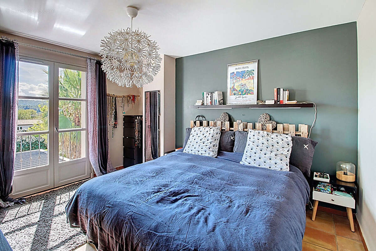 Maison à FIGANIERES