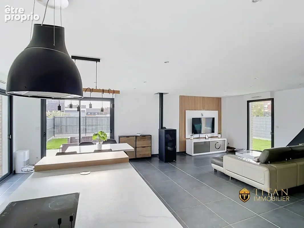  Maison Plain pied individuelle, 4 chambres, jardin à Rexpoëde - TITAN IMMOBILIER 