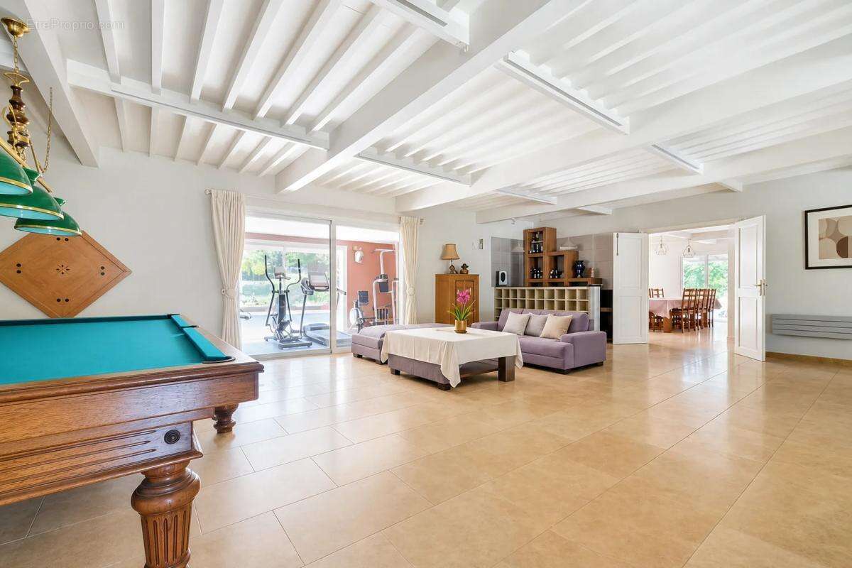 Maison de 11 pièces de 368 m² à Châteauneuf-sur-Isère - photo 19