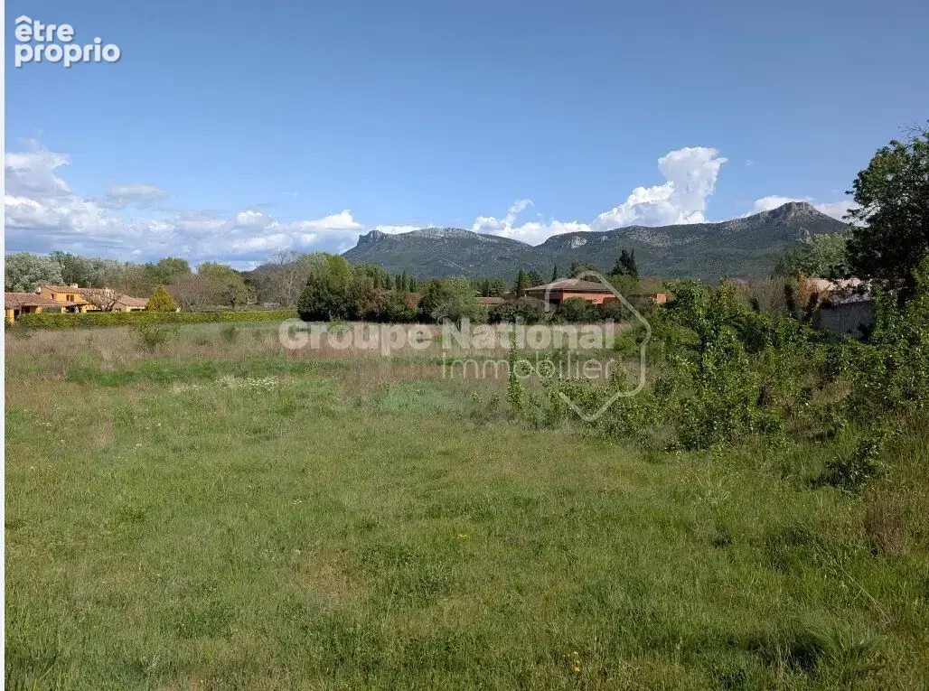Terrain à TRETS