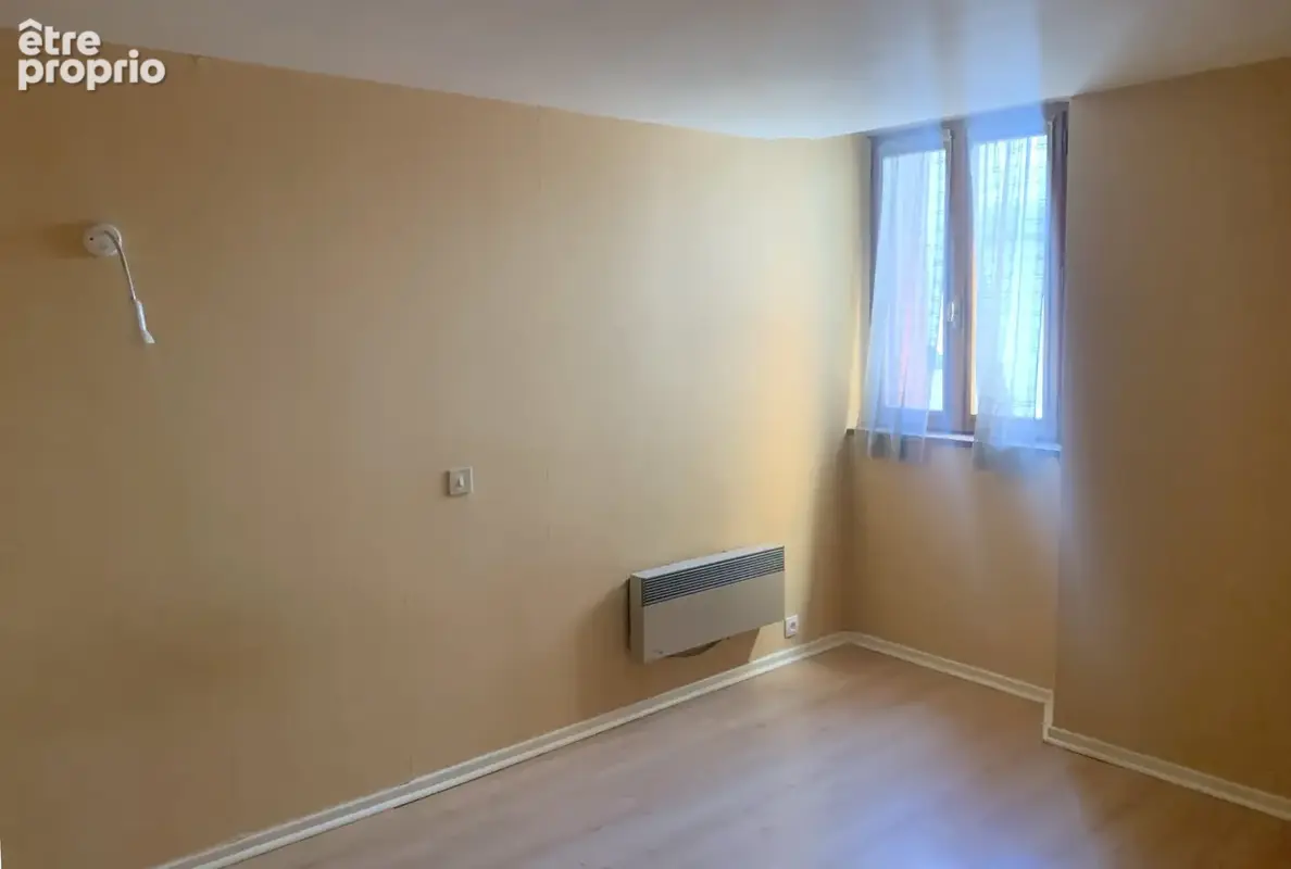 Appartement 72 m2, 2 chambres, à rénover, Thônes - photo 5
