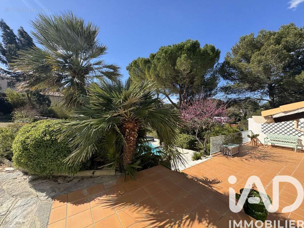 Photo 2 - Maison à CAVEIRAC