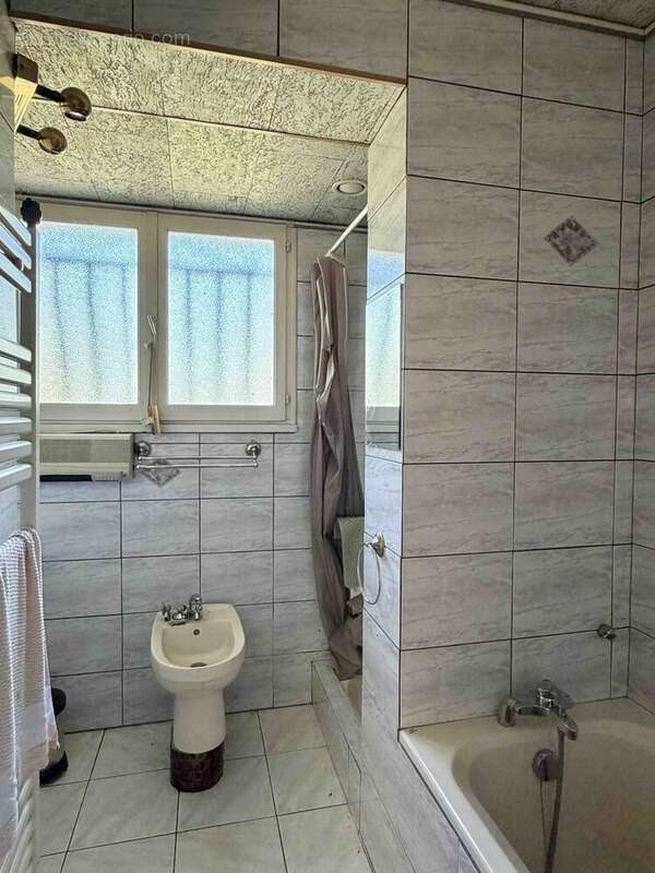 Maison à VILLENEUVE-DE-MARSAN