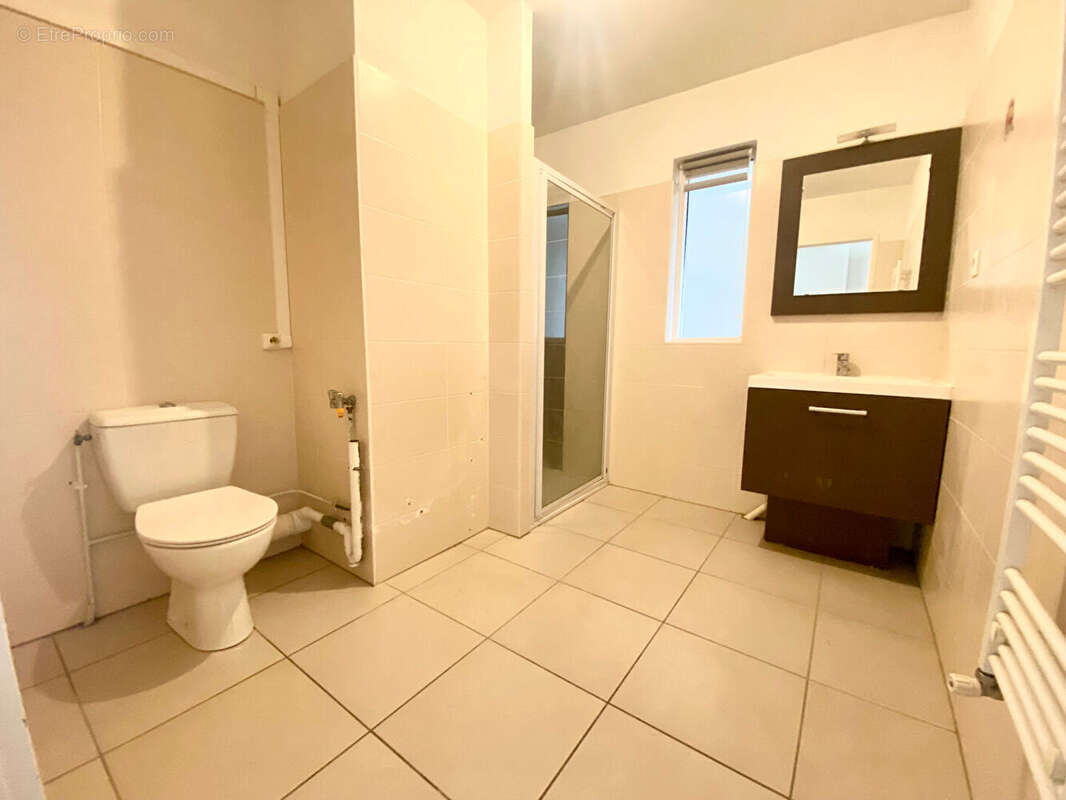 Appartement à SARTROUVILLE