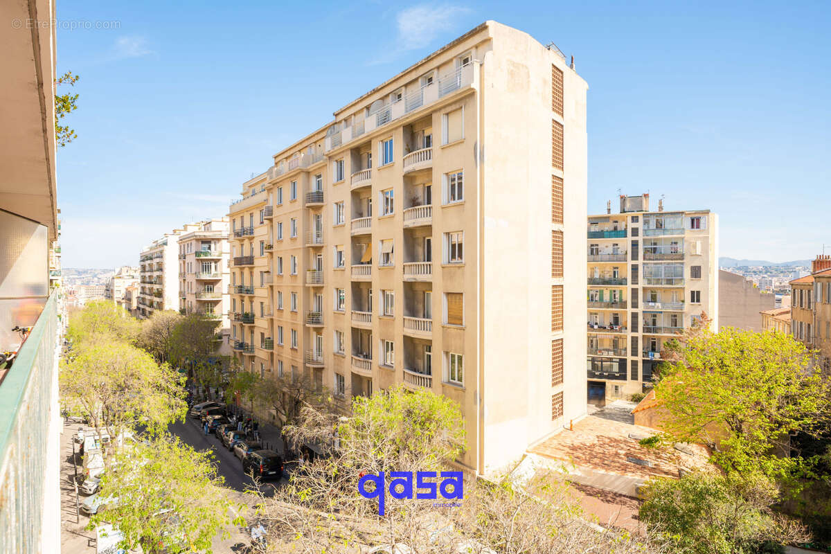 Appartement à MARSEILLE-6E