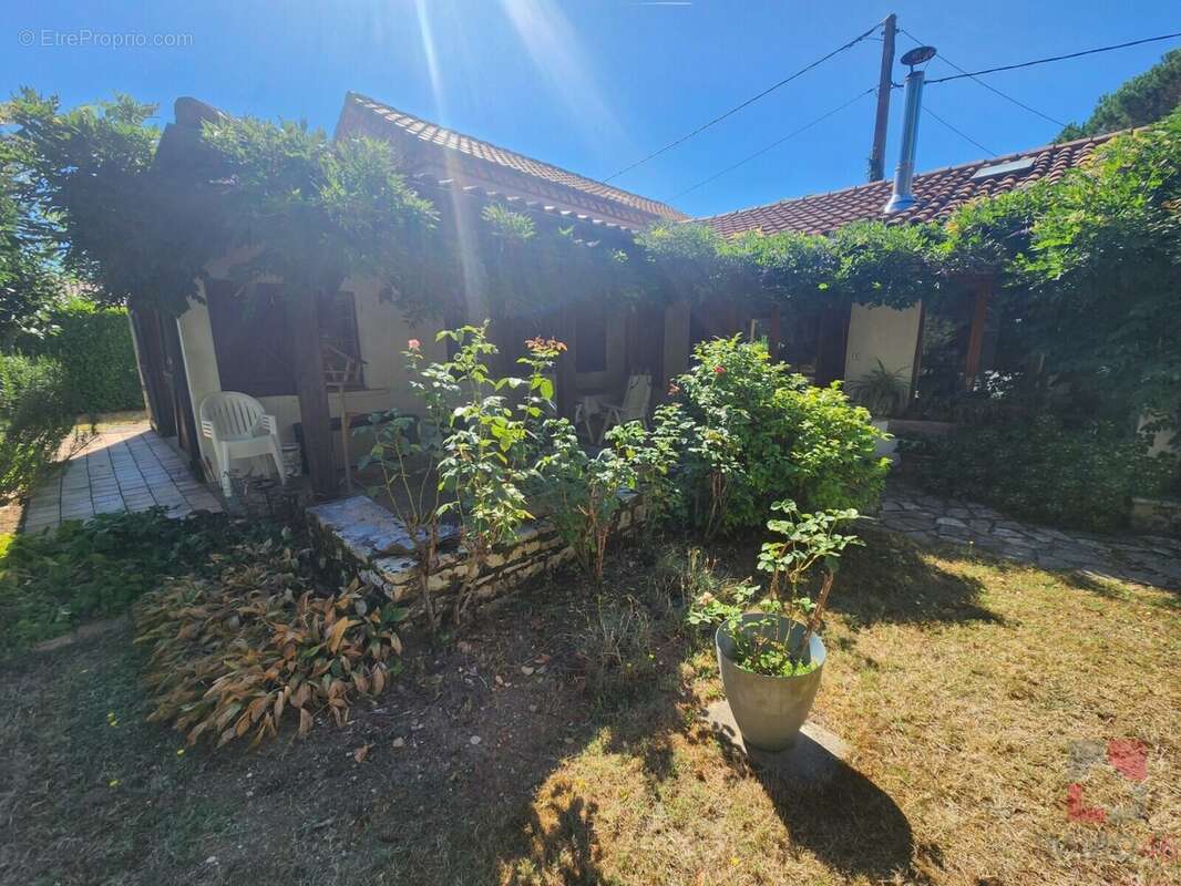 Maison à PRAYSSAC