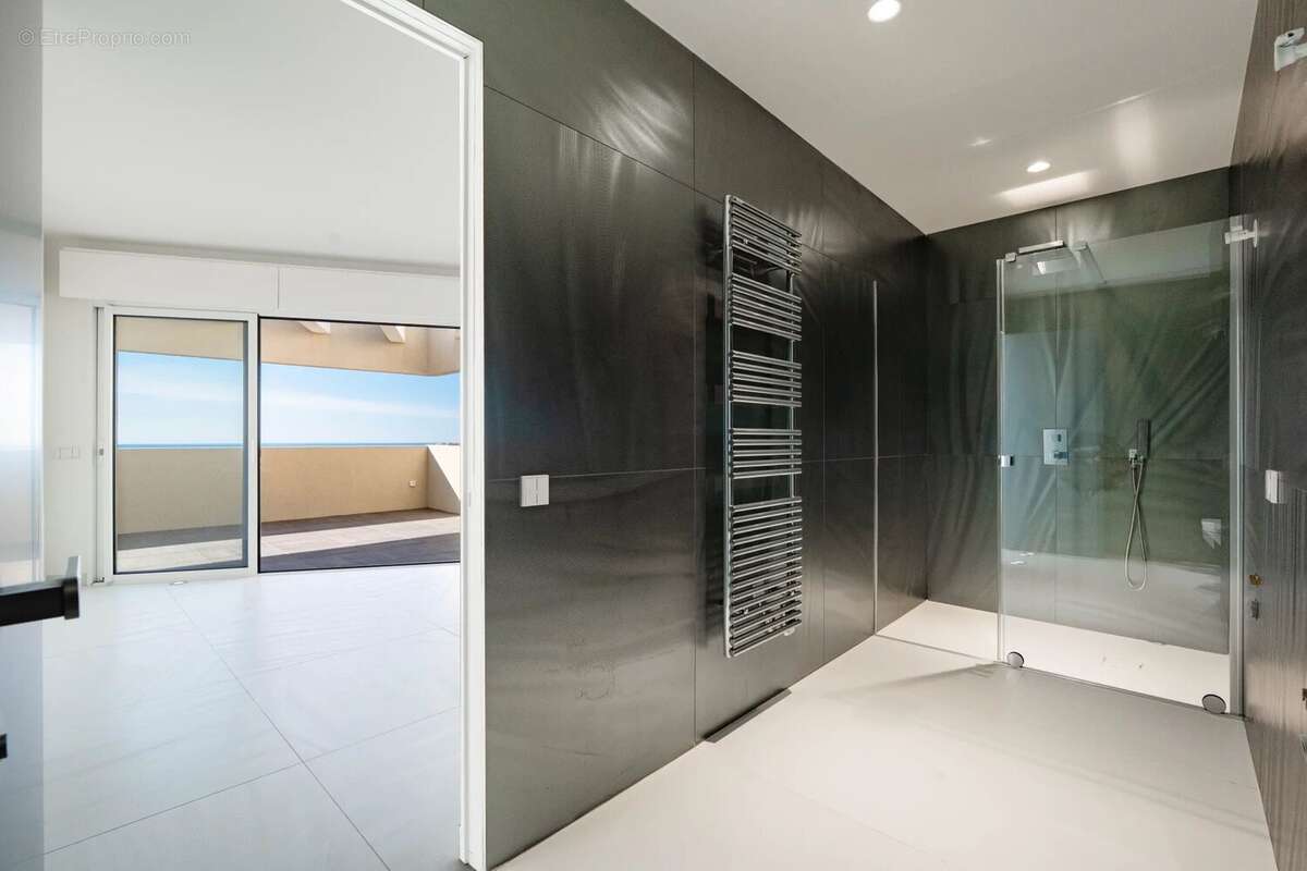 Appartement à BEAUSOLEIL