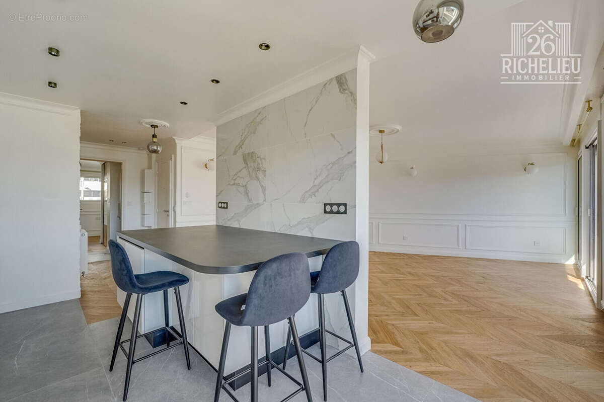 Appartement à PARIS-12E