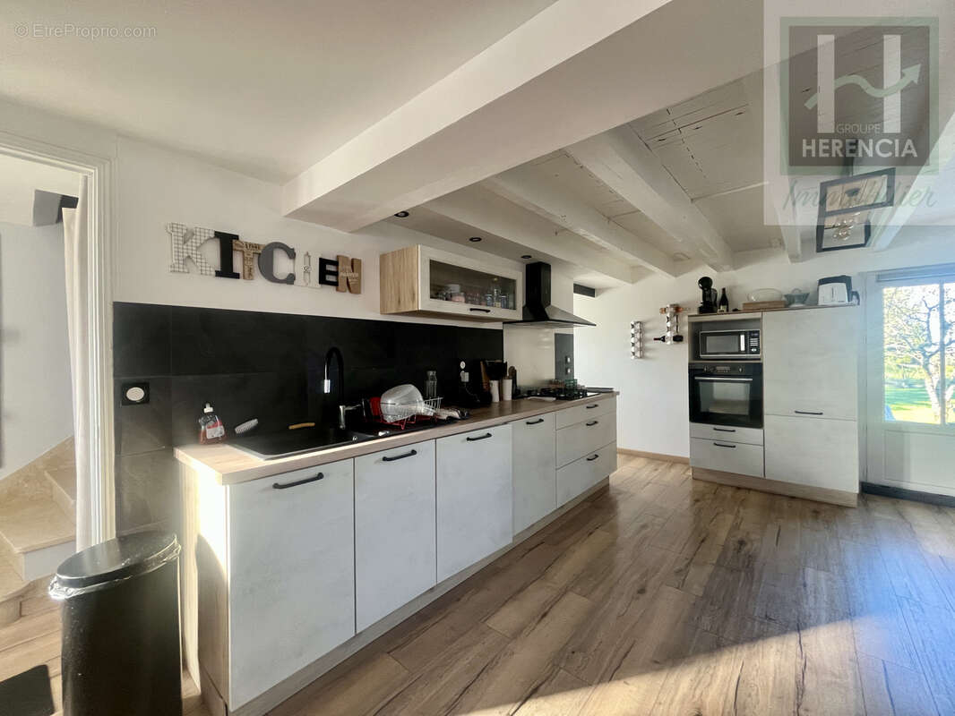 Maison à MORNAC