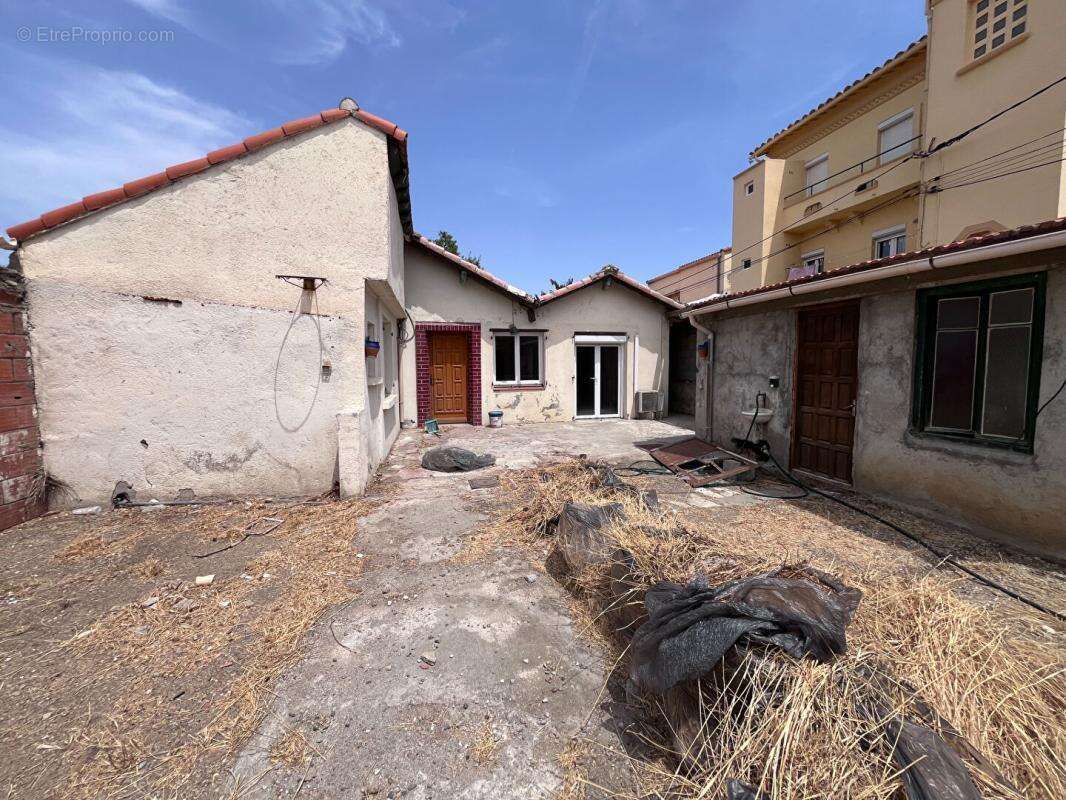 Maison de plain-pied de 95 m² environs avec travaux à prévoir sur un terrain de 509 m² proche de l'aéroport - photo 2