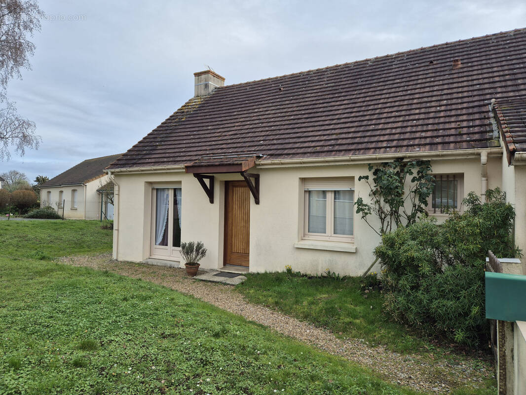 Maison à AUVERS-LE-HAMON