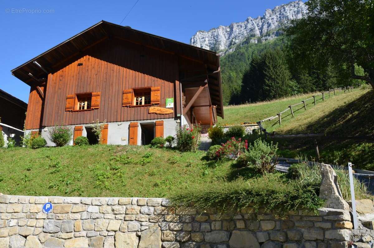 Maison à LE PETIT-BORNAND-LES-GLIERES