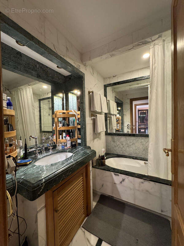 Appartement à EZE