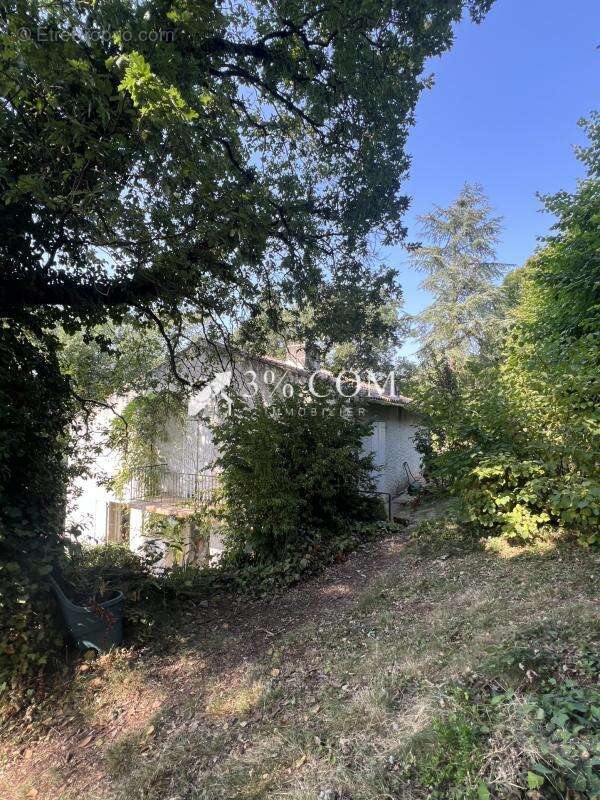 3%. com immobilier à  poitiers - photo 28