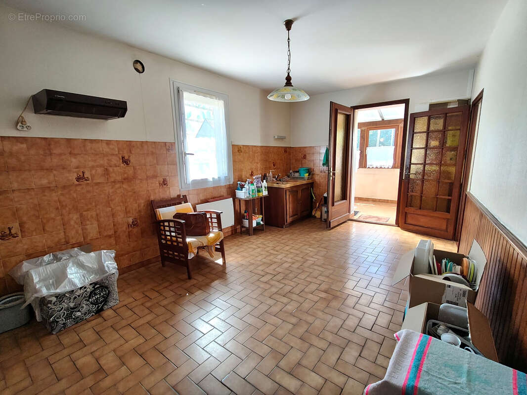 TREVOL   Maison type longère 114 m2 avec dépendances sur 2 455 m2 de terrain - photo 9