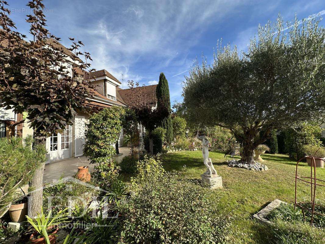 Maison à BEAUMONT-DE-LOMAGNE