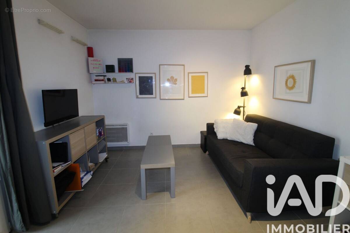 Photo 1 - Appartement à MARSEILLE-4E