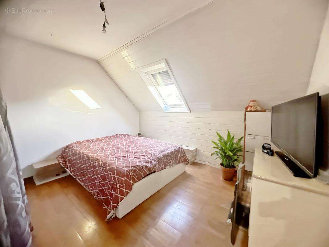 Maison à VILLETANEUSE