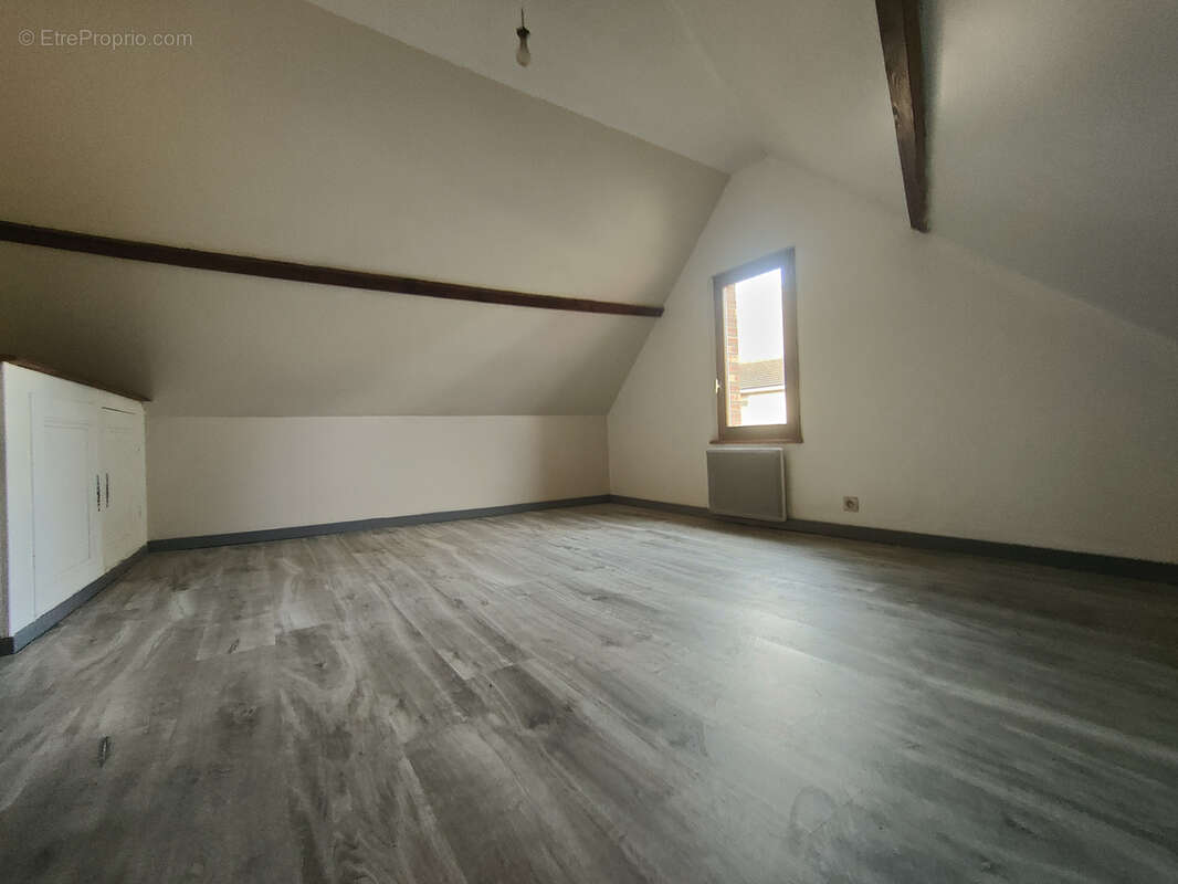 Superbe maison bourgeoise de 160 m2 hab avec sous-sol grand garage de 30 m2 sur 270 m2 de terrain clos au calm - photo 10