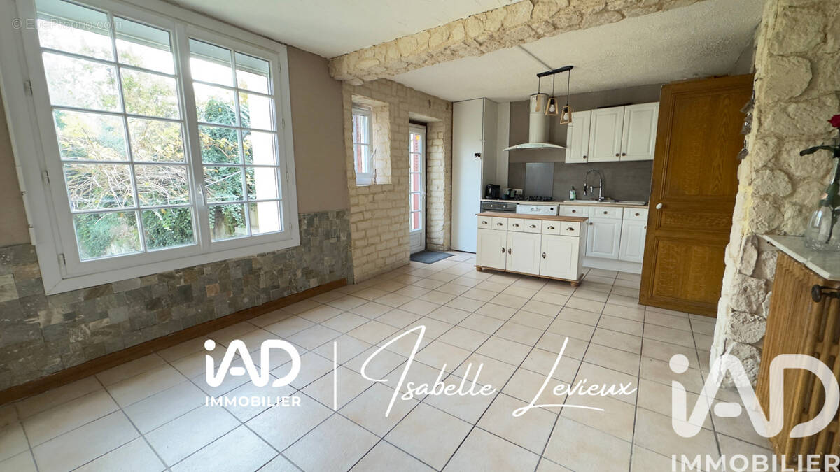 Photo 1 - Maison à JUZIERS