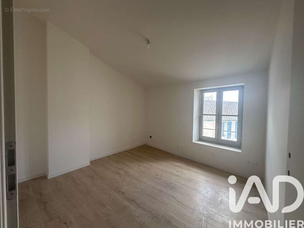 Maison 82 m² à Saint-Gilles  - photo 5