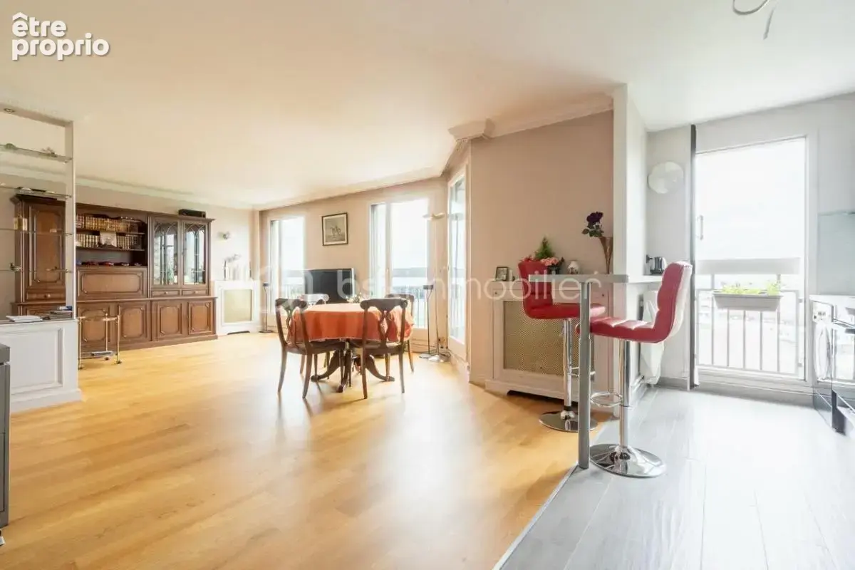 Appartement à PARIS-19E