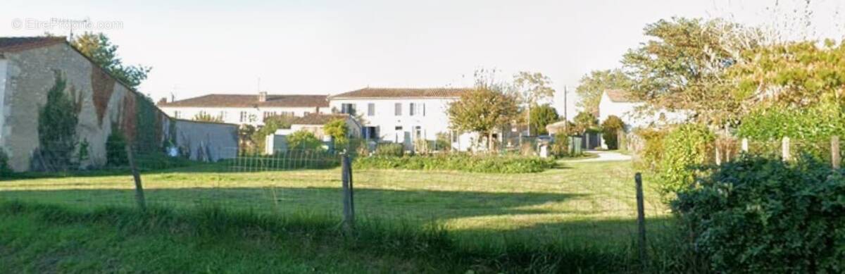 Terrain à LA ROCHELLE