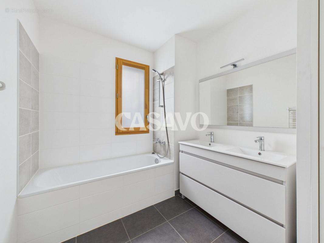 Appartement à AMBARES-ET-LAGRAVE