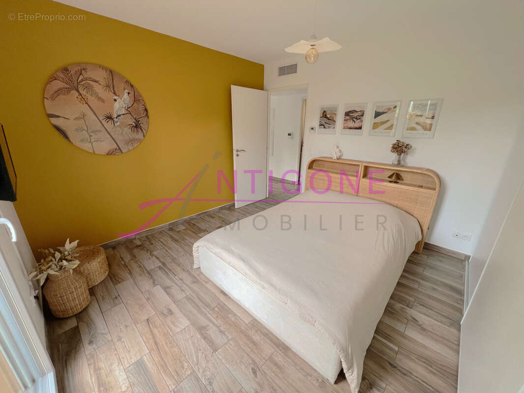 Appartement à SIX-FOURS-LES-PLAGES