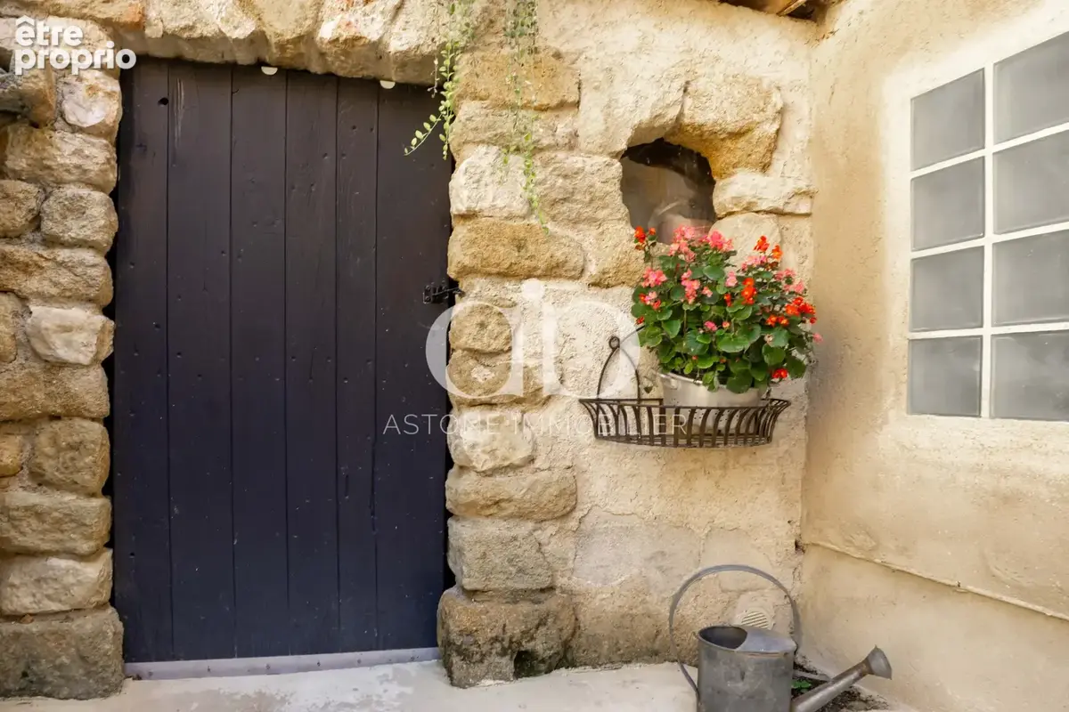 Maison de village en pierre de taille du XVIII siècle rénovée, avec piscine - photo 24