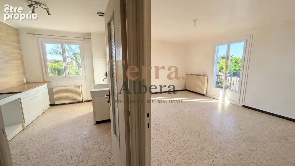 SOREDE Appartement 55 m2 + jardinet & garage - photo 6