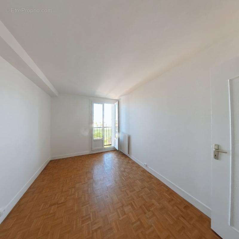 Appartement à MAISONS-ALFORT