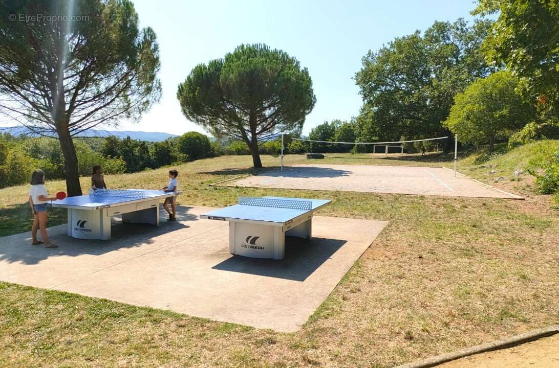 Appartement à BERRIAS-ET-CASTELJAU