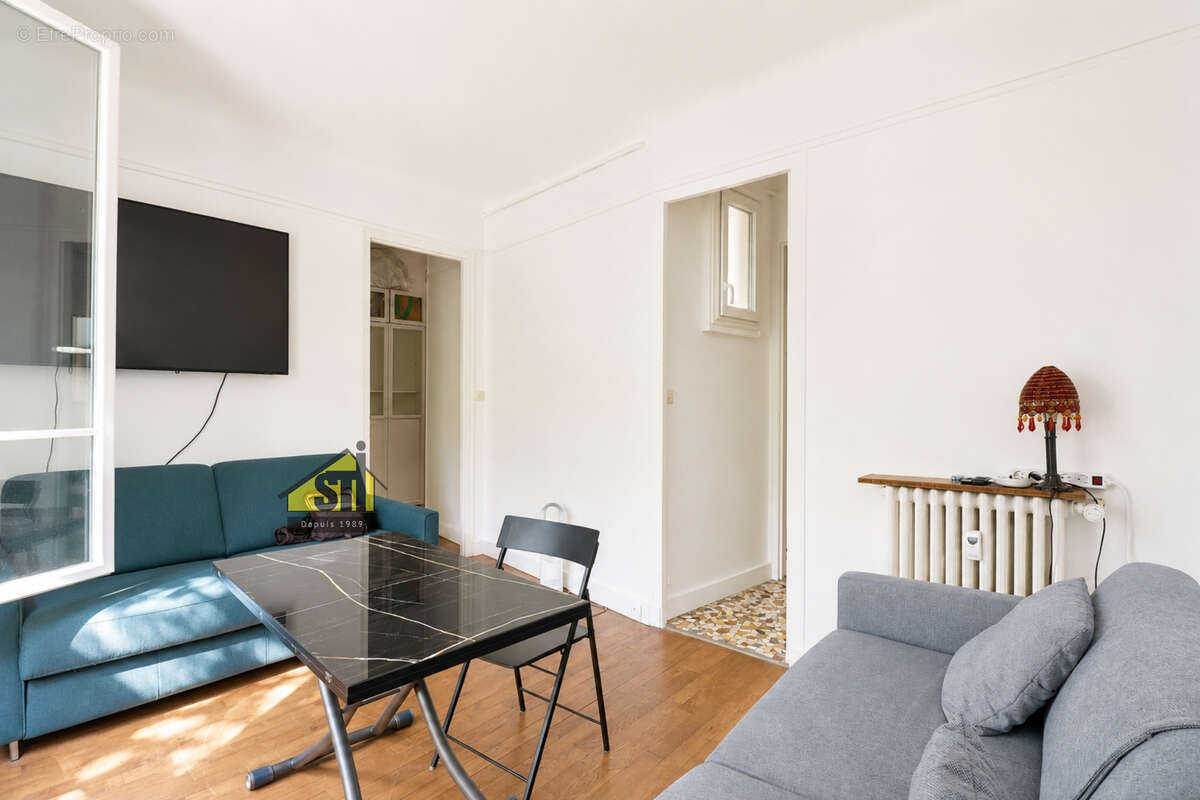 Appartement à PARIS-14E