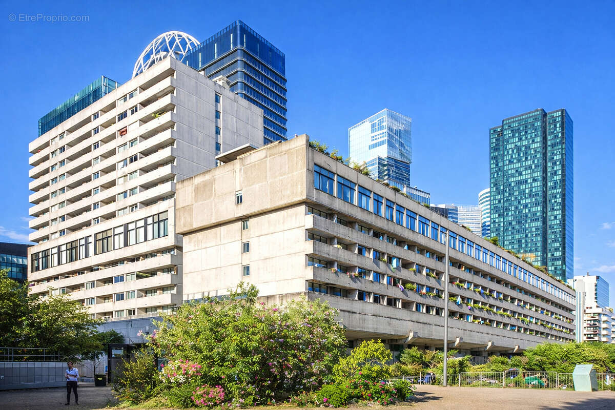 Appartement 3 pièces lumineux à Courbevoie - 85 m² -Secteur recherché - photo 2