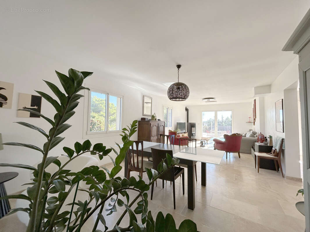 Maison à LEZIGNAN-CORBIERES