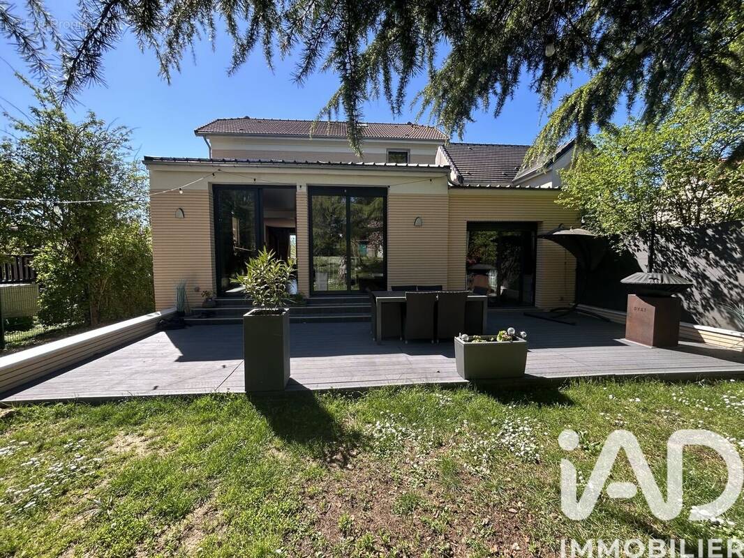 Photo 1 - Maison à SUCY-EN-BRIE