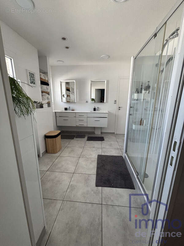 Maison 156 m² à Veauche  - photo 9